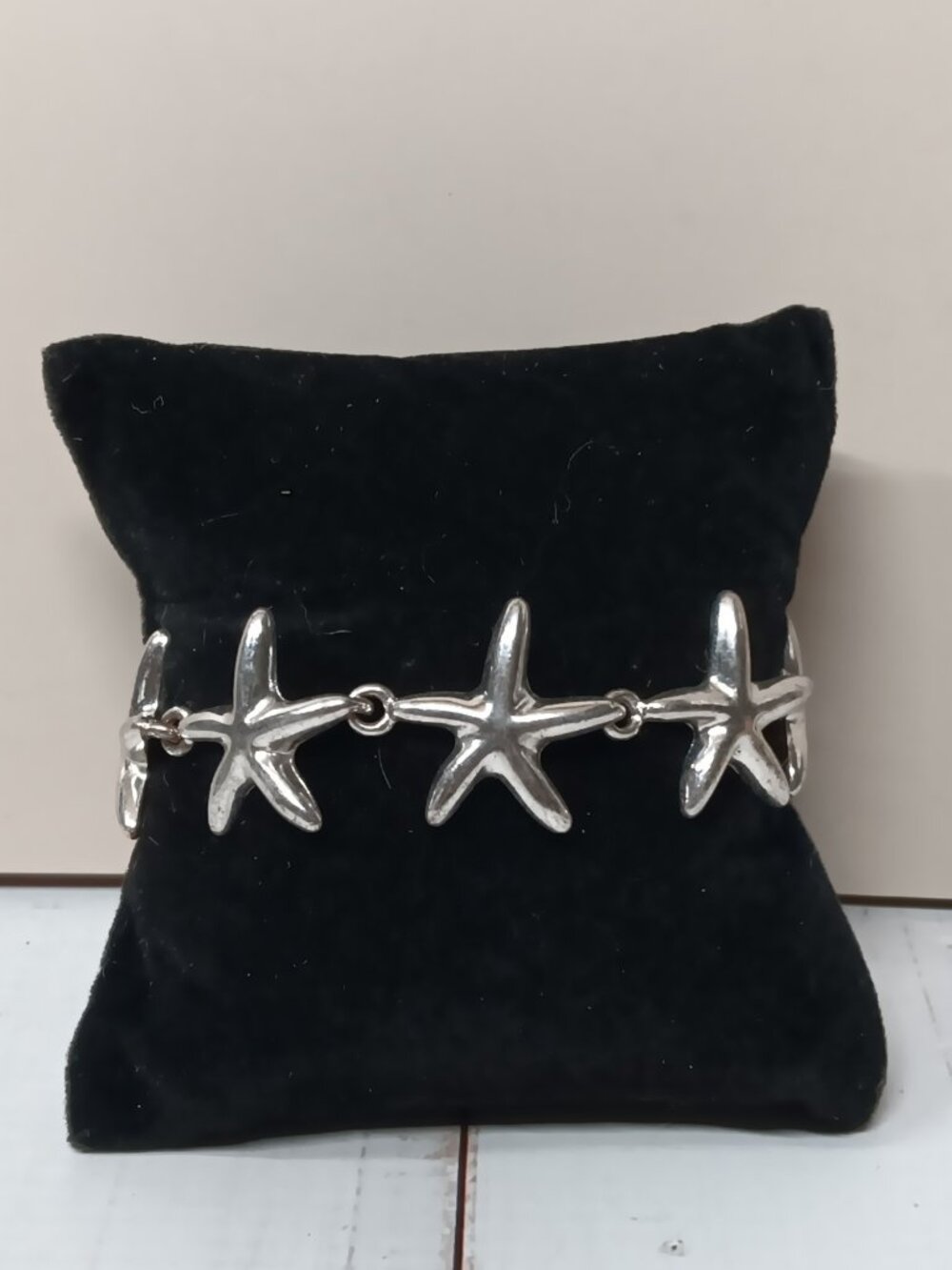 Silver-Tone Starfish Tennis Bracelet Magnetic Closure 6.5" Beach Nautical Theme